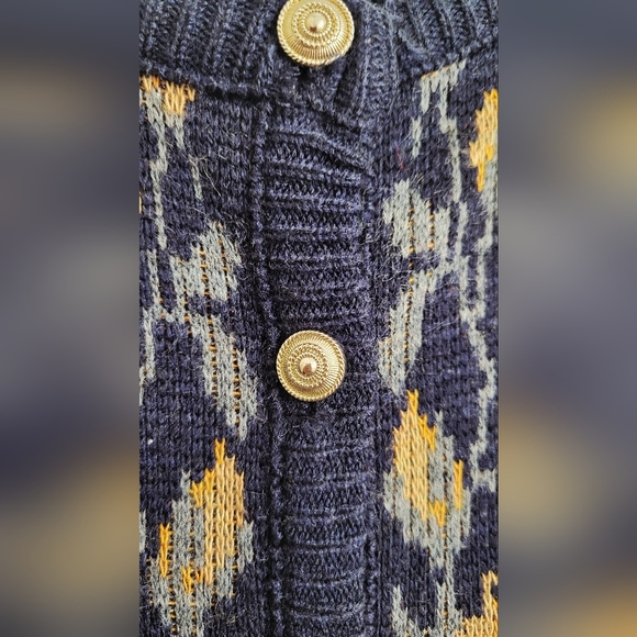 Vintage (90s) Grace Navy and Gold Button-Up Cardigan Sweater | Size Small - Picture 4 of 6